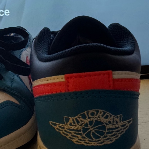 Air Jordan 1 Low Game Time GS - Picture 9 of 9